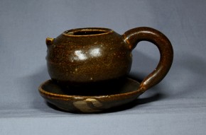 美濃鉄釉ひょうそく（蓋無型）　　　江戸時代中期～後期　　　