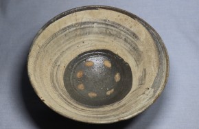 蕎麦刷毛目茶碗（１）　　　李朝時代初期（１６ｃ）　　　