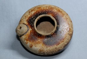 古美濃鉄釉水滴（43）　　 鎌倉時代～南北朝時代