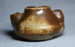 古美濃飴釉水滴（50）　　　南北朝時代　　